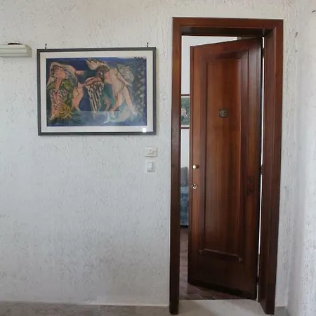 Casa Lungomare 度假居 *