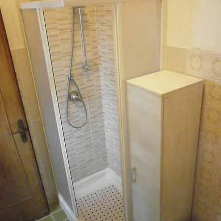 Casa Lungomare 度假居 *