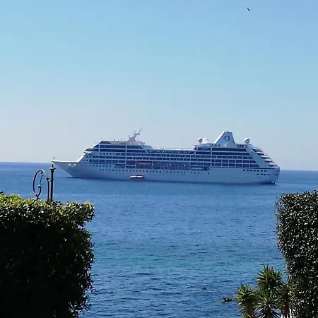 度假居 Casa Lungomare 贾迪尼-纳克索斯