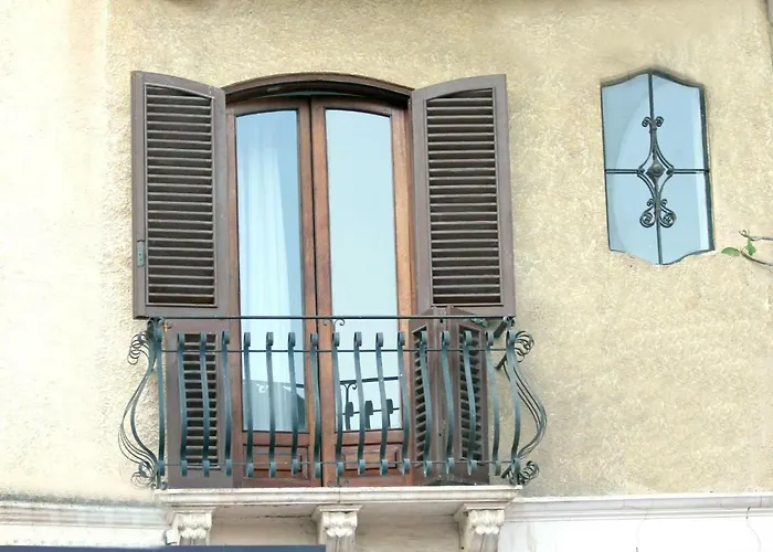 Casa Lungomare Giardini-Naxos